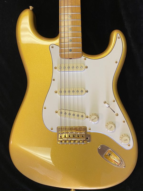 Fernandes LE-2 Aztec Gold Strat Style Electric Guitar Made in Japan