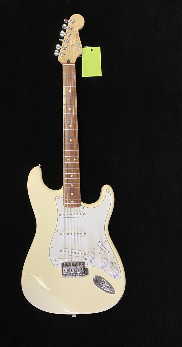 Fender MIM 2004 Roland Ready Stratocaster - Arctic White - Image 2