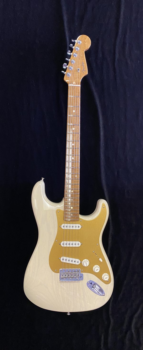 Fender Custom Shop NOS Stratocaster - Honey Blonde w/GandG Hard Case (2023) - Image 3