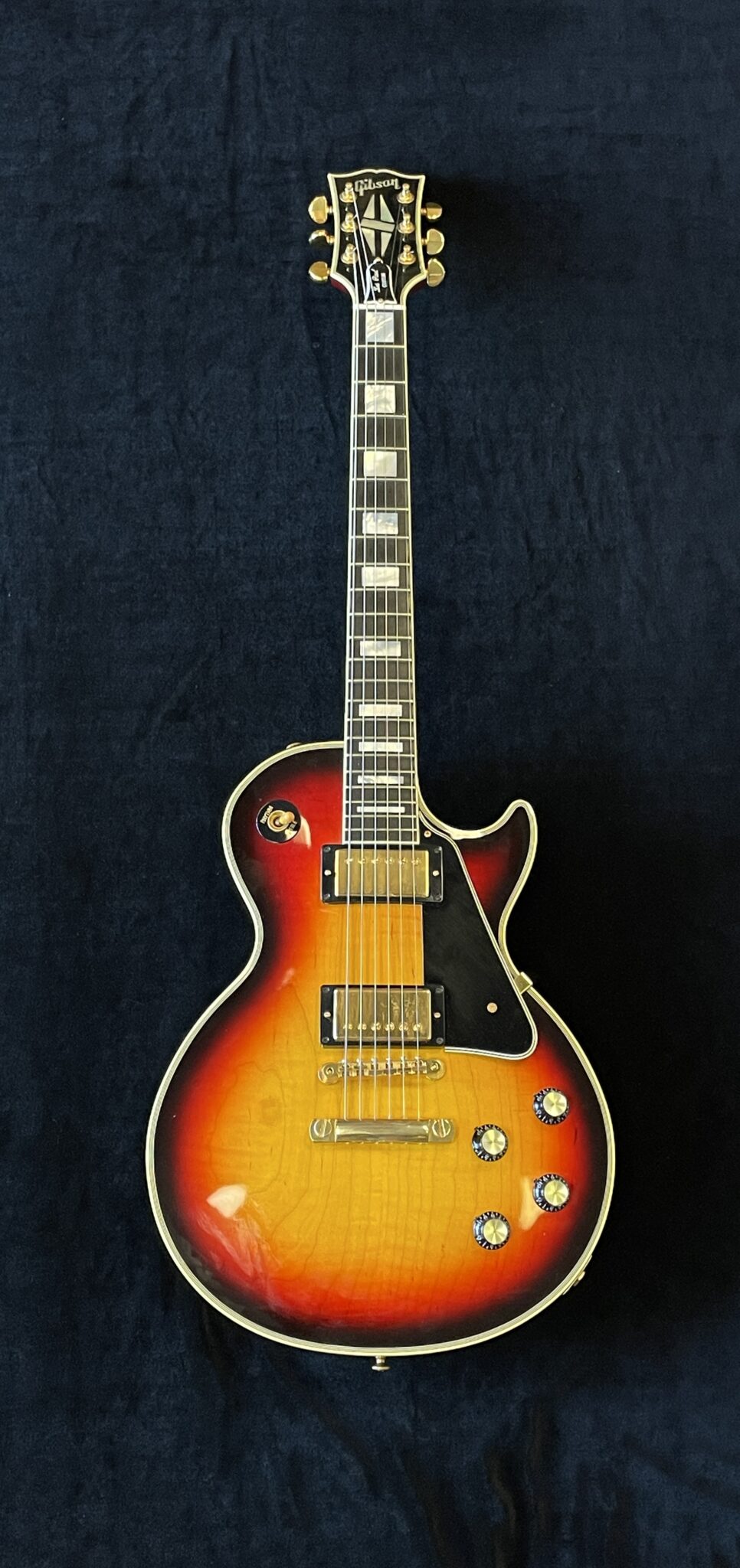 2002 Gibson Custom Shop 1968 Custom Re-issue - Tri-color Sunburst